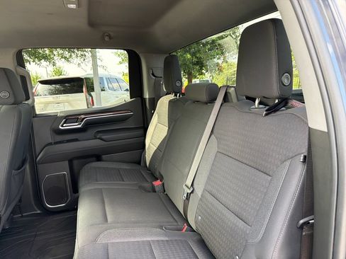 Used 2022 Chevrolet Silverado 1500 LT RWD image 33