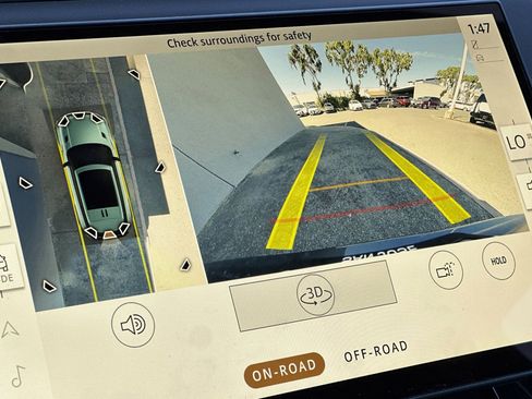 New 2025 Land Rover Range Rover Sport SE image 20