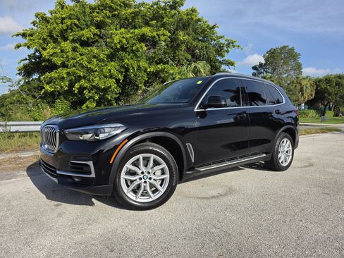 Used 2023 BMW X5 xDrive40i AWD/4WD image 1