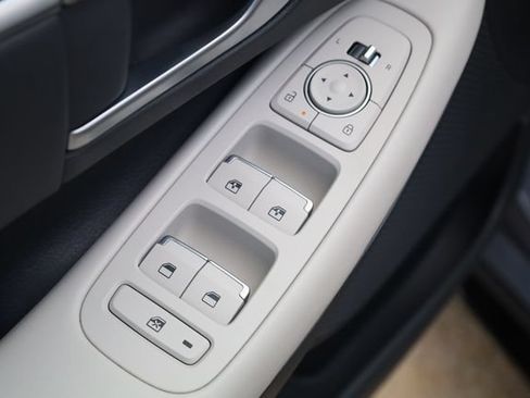 Used 2025 Hyundai Sonata SEL FWD image 15