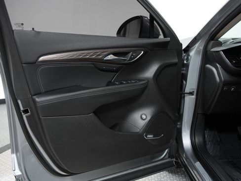 Used 2023 Buick Envision Avenir image 23