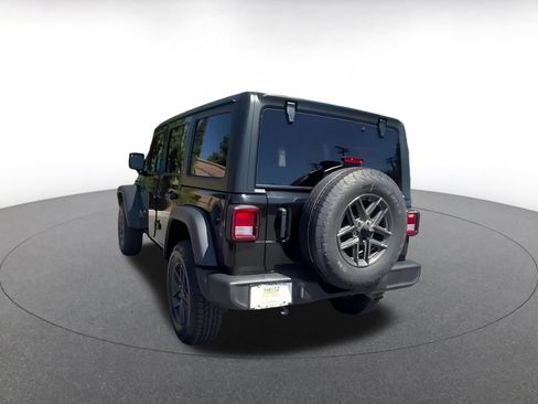 Used 2025 Jeep Wrangler Unlimited Sport AWD/4WD image 12