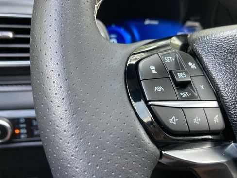 Used 2024 Ford Explorer ST w/ Equipment Group 401A image 29