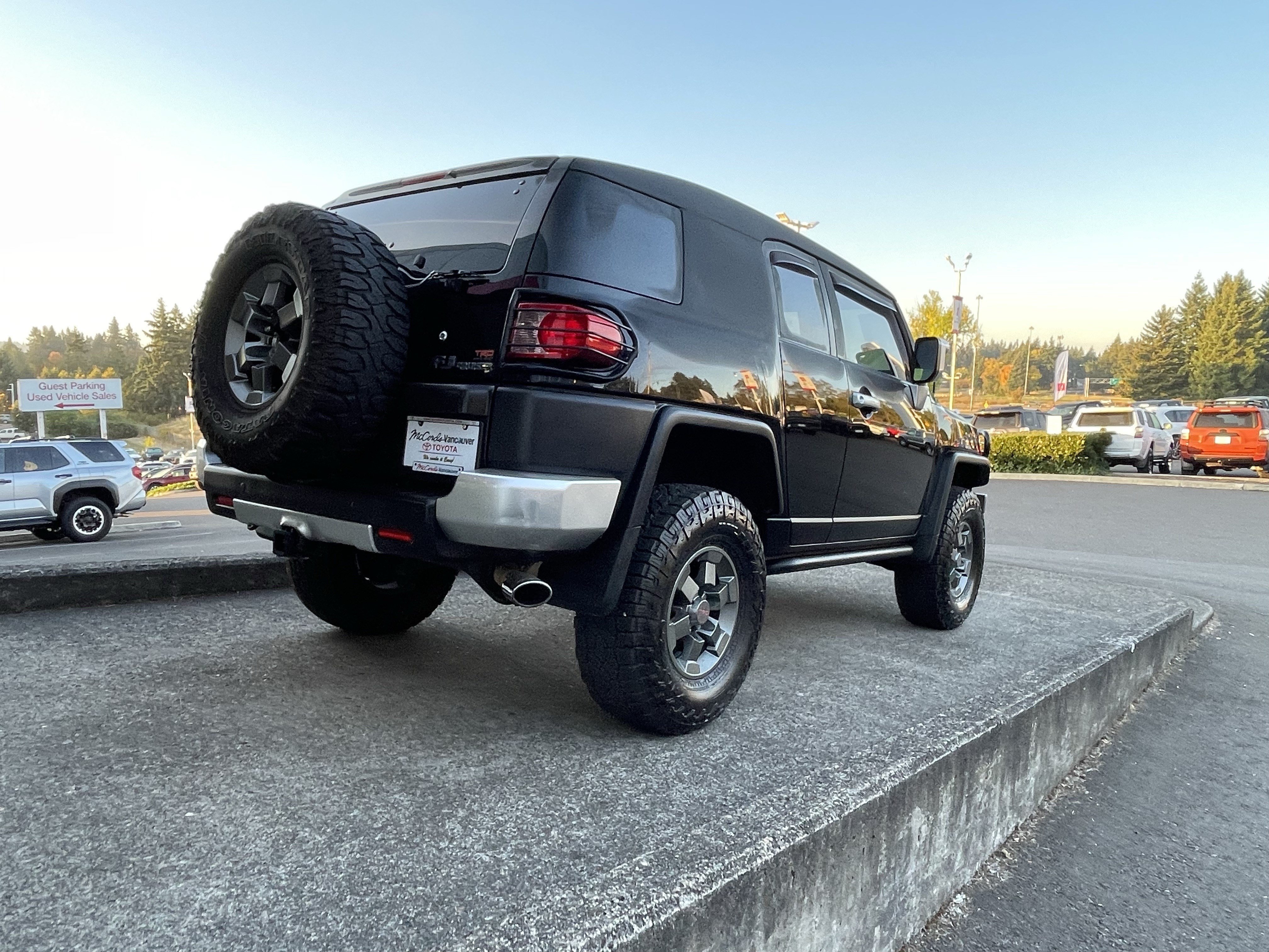 Used 2007 Toyota FJ Cruiser 4WD image 8