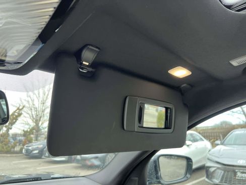 Used 2021 BMW 330i xDrive 330i xDrive w/ Convenience Package image 31