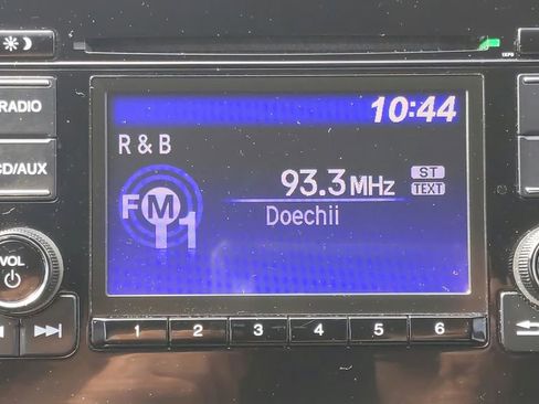 Used 2018 Honda HR-V LX image 25