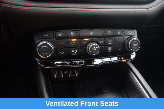 Used 2023 Dodge Durango GT RWD image 11