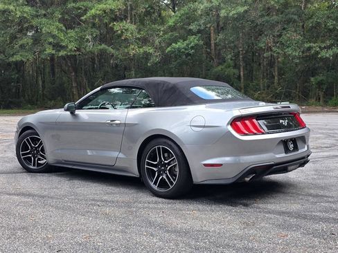 Used 2022 Ford Mustang Premium RWD image 8