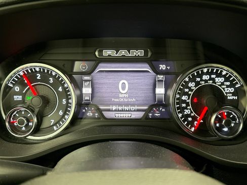 Used 2023 RAM 1500 Laramie AWD/4WD image 9