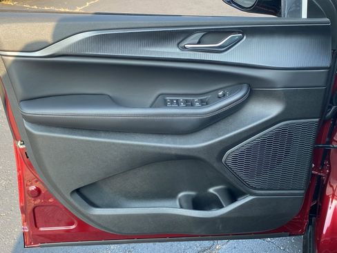 New 2025 Jeep Grand Cherokee L Altitude image 6