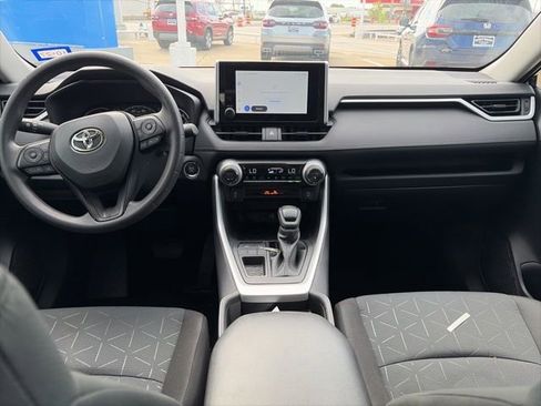Used 2025 Toyota RAV4 XLE w/ Convenience Package image 9