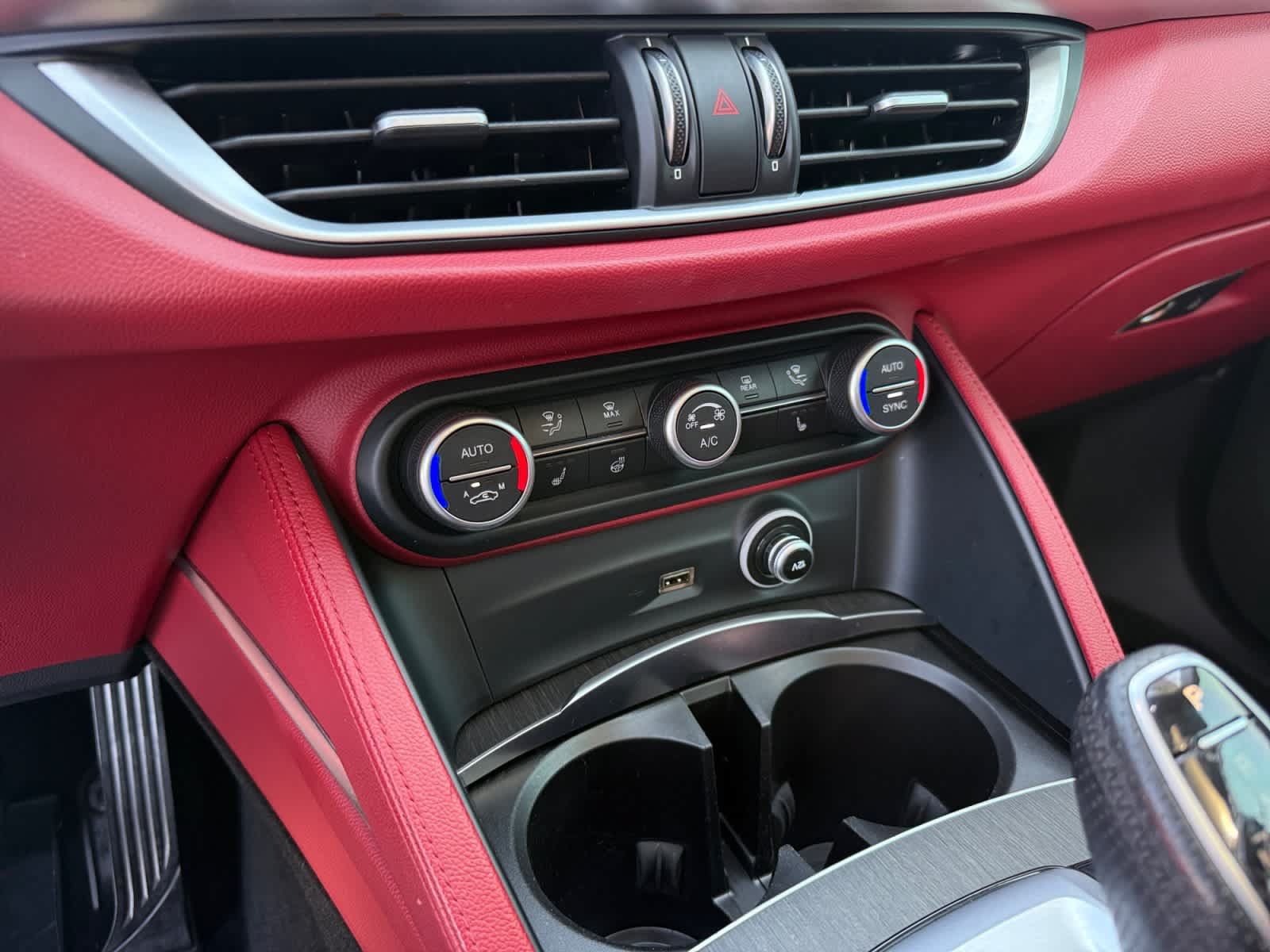 Used 2021 Alfa Romeo Stelvio Ti w/ Active Assist 2 Package TI AWD/4WD image 21