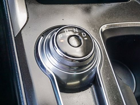 Used 2018 Ford Fusion SE w/ Fusion SE Technology Package image 23