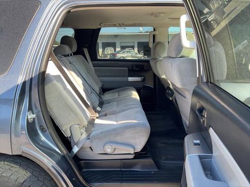 Used 2018 Toyota Sequoia SR5 image 35