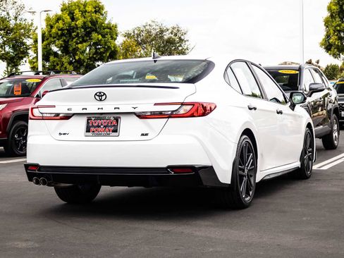 Certified 2026 Toyota Camry Hybrid w/ Convenience Package FWD image 10
