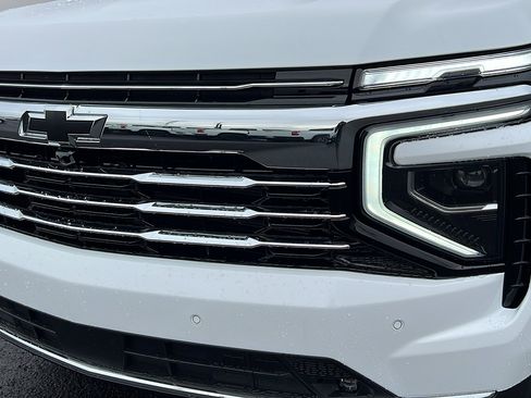 New 2026 Chevrolet Suburban LT w/ Comfort Package image 9