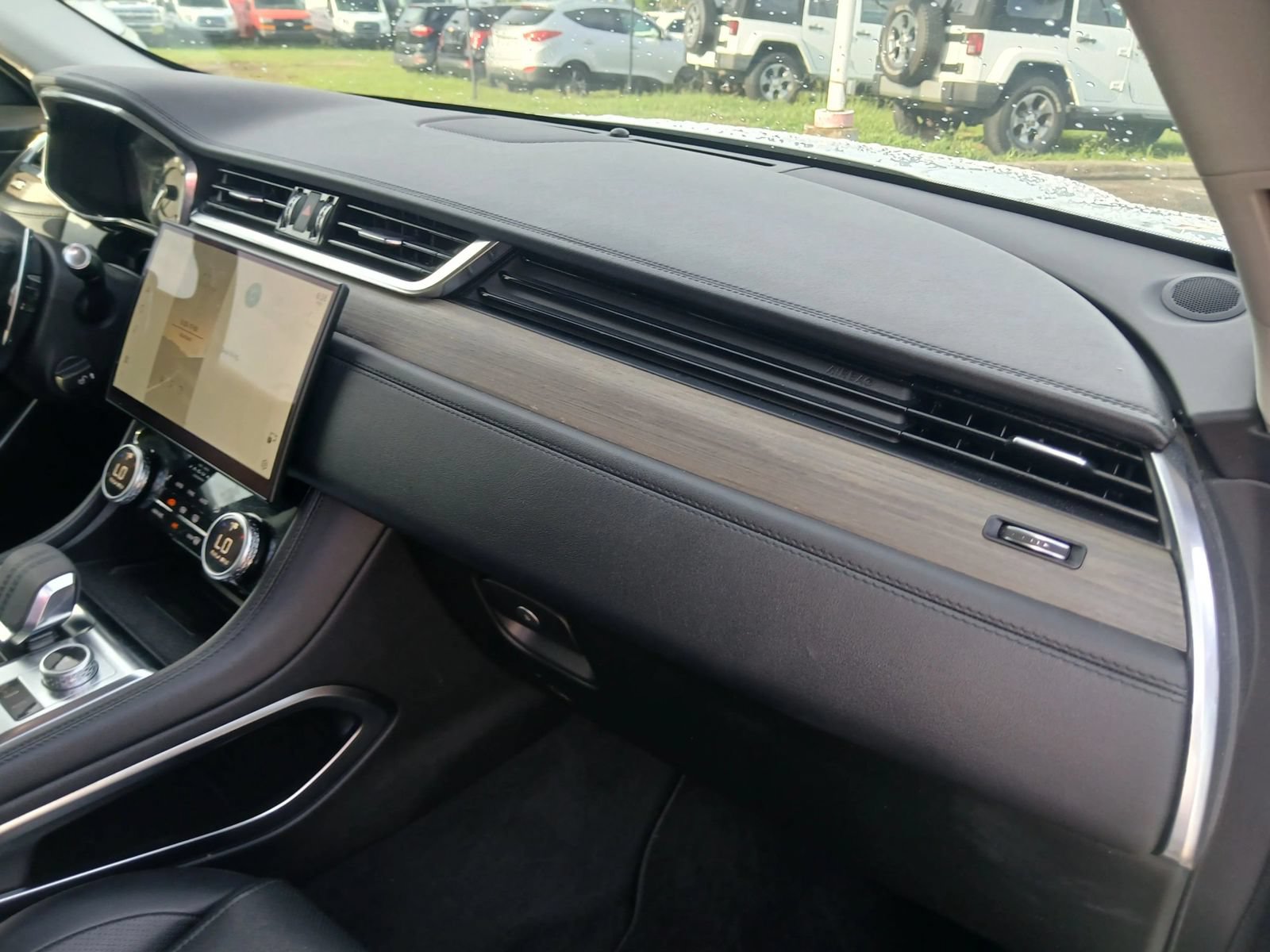 Used 2022 Jaguar F-PACE S AWD/4WD image 18