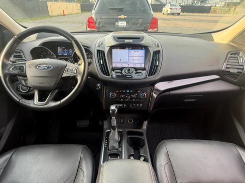 Used 2017 Ford Escape Titanium w/ Equipment Group 301A FWD image 3
