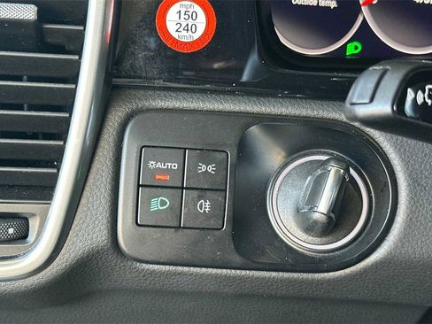 Used 2023 Porsche Cayenne image 36