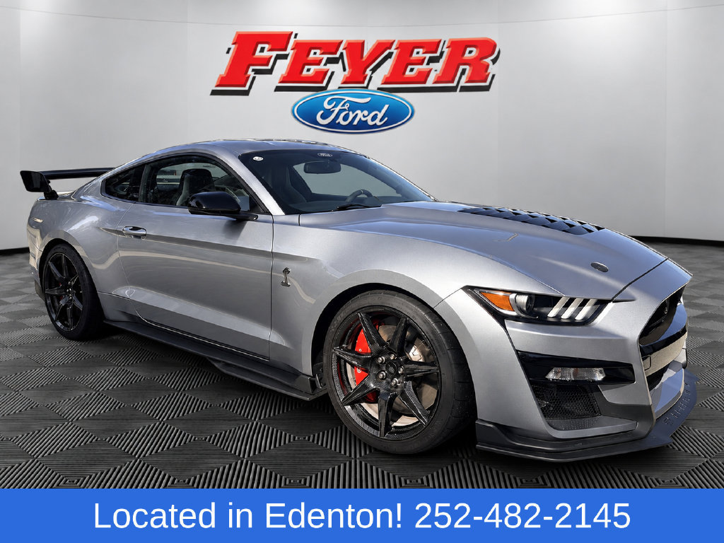 Used 2021 Ford Mustang Shelby GT500 w/ Carbon Fiber Track Pack RWD image 4