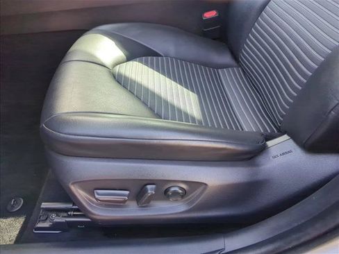 Certified 2021 Toyota Camry SE FWD image 15
