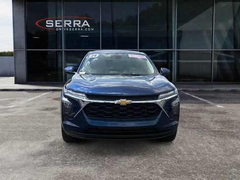 Used 2024 Chevrolet Trax LS w/ LS Convenience Package FWD image 8