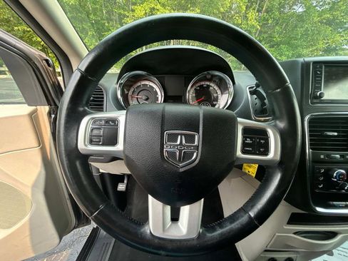 Used 2017 Dodge Grand Caravan SE w/ Power Window Group image 24