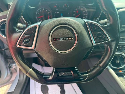 Used 2017 Chevrolet Camaro LT RWD image 15