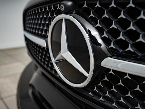 Certified 2022 Mercedes-Benz C 300 4MATIC Sedan image 3