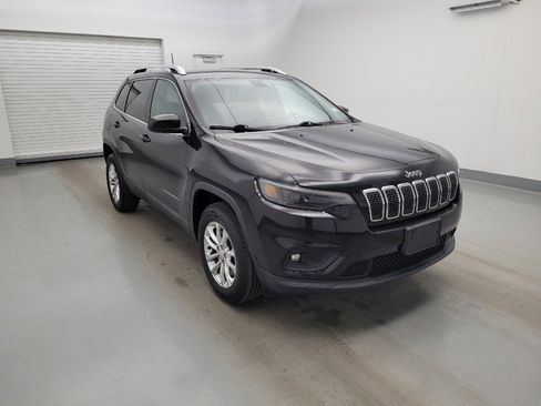 Used 2019 Jeep Cherokee Latitude w/ Cold Weather Group AWD/4WD image 13