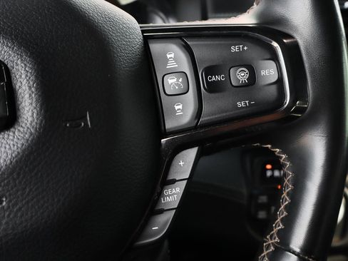 Used 2025 RAM 1500 Limited w/ Body Color Bumper Group image 26