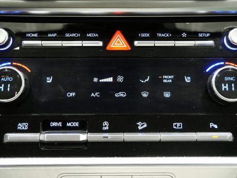 Used 2025 Hyundai Santa Fe SEL image 19