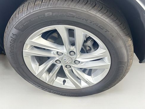 Used 2025 Buick Envista Preferred image 11