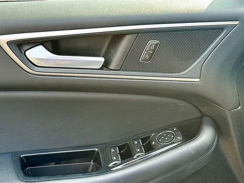 Used 2018 Ford Edge SEL w/ Equipment Group 201A image 19