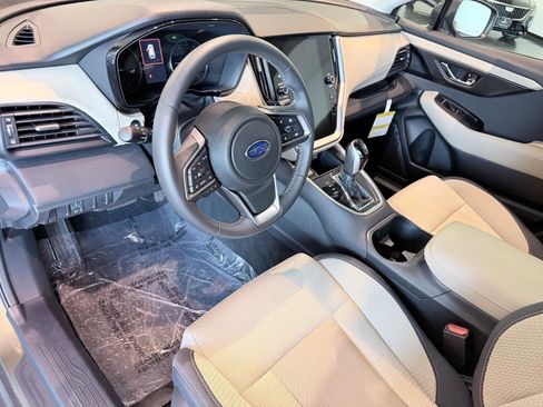 Used 2025 Subaru Outback Premium AWD/4WD image 36