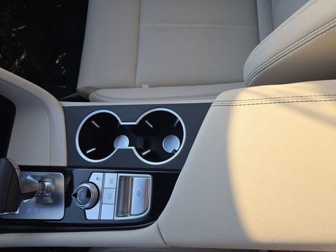 Used 2026 Genesis G70 2.5T image 21