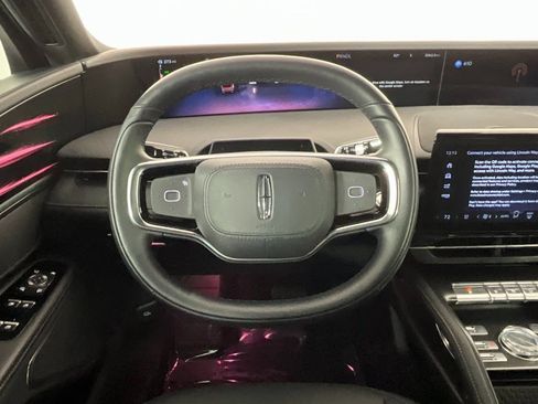 Used 2025 Lincoln Nautilus Premier w/ Jet Appearance Package image 11