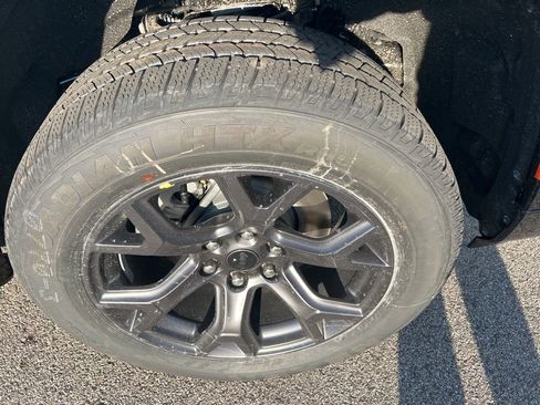 New 2026 Jeep Grand Wagoneer Limited w/ Premium Group II image 9