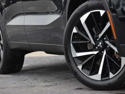 Used 2024 Mitsubishi Outlander SE image 13