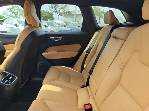 Used 2023 Volvo XC60 B5 Ultimate w/ Protection Package Premier image 16