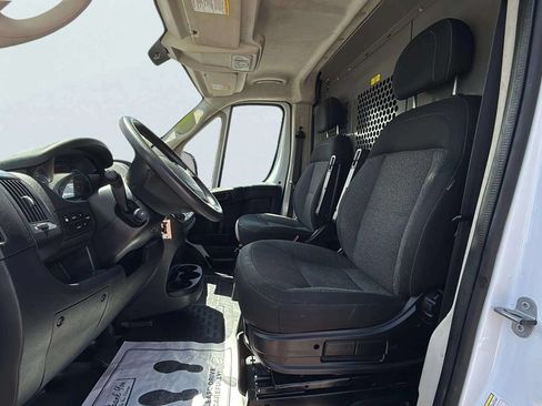 Used 2019 RAM ProMaster 2500 w/ Premium Appearance Group FWD image 13