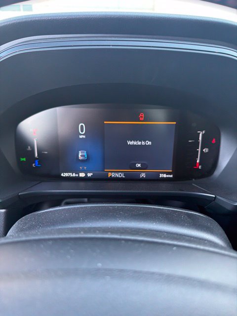 Used 2025 Ford Escape ST-Line FWD image 2