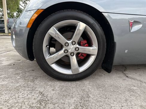 Used 2006 Pontiac Solstice Convertible w/ Premium Package RWD image 13