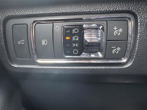 Used 2024 Lincoln Navigator Reserve AWD/4WD image 11