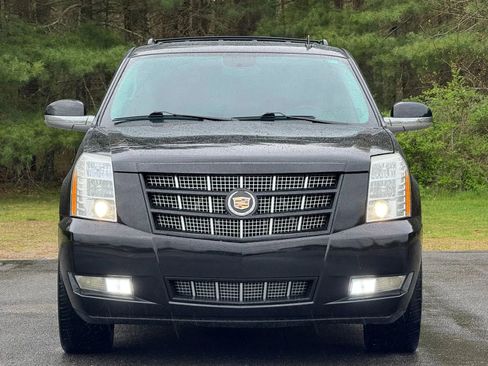 Used 2014 Cadillac Escalade Premium AWD/4WD image 3