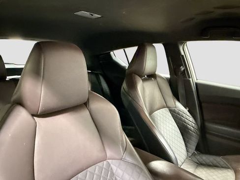 Used 2019 Toyota C-HR Limited image 24