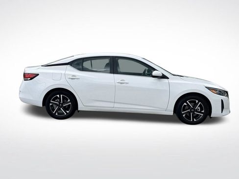 Used 2024 Nissan Sentra SV FWD image 7
