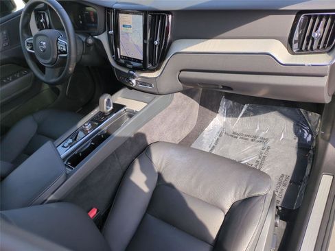 New 2026 Volvo XC60 B5 Plus w/ Climate Package image 20