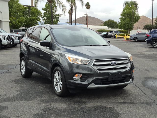 Used 2019 Ford Escape SE FWD image 3