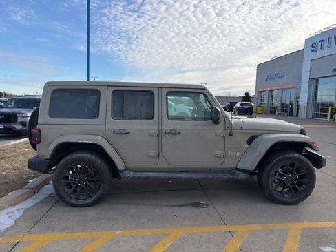 Used 2022 Jeep Wrangler Unlimited Sahara w/ Cold Weather Group image 3